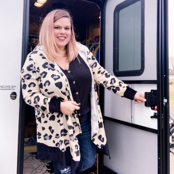 NWT Leopard Cream Hooded Cardigan - Picture 7 of 8